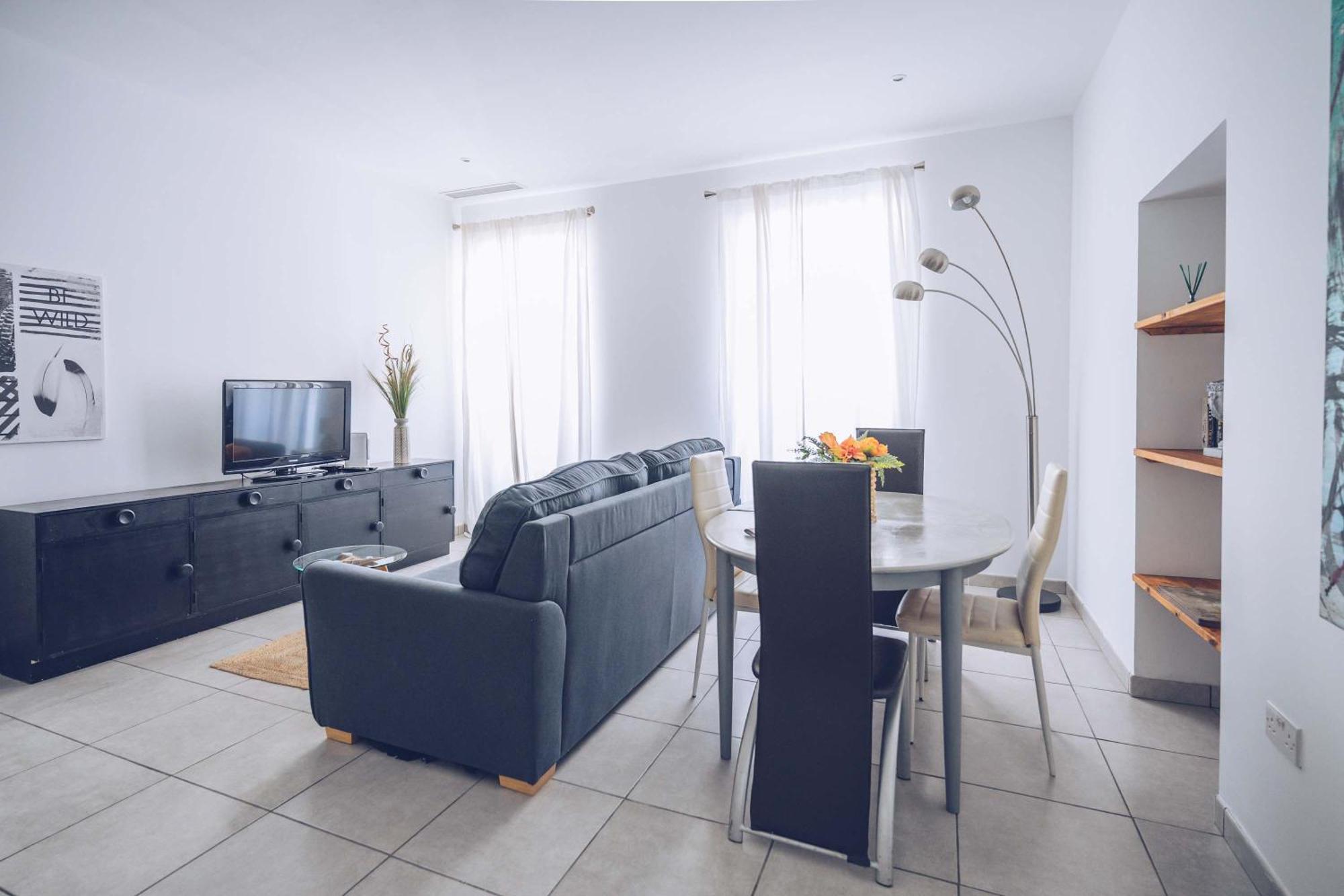 2Br In The Zoko Contemporary And Convenient Lägenhet Gibraltar Exteriör bild