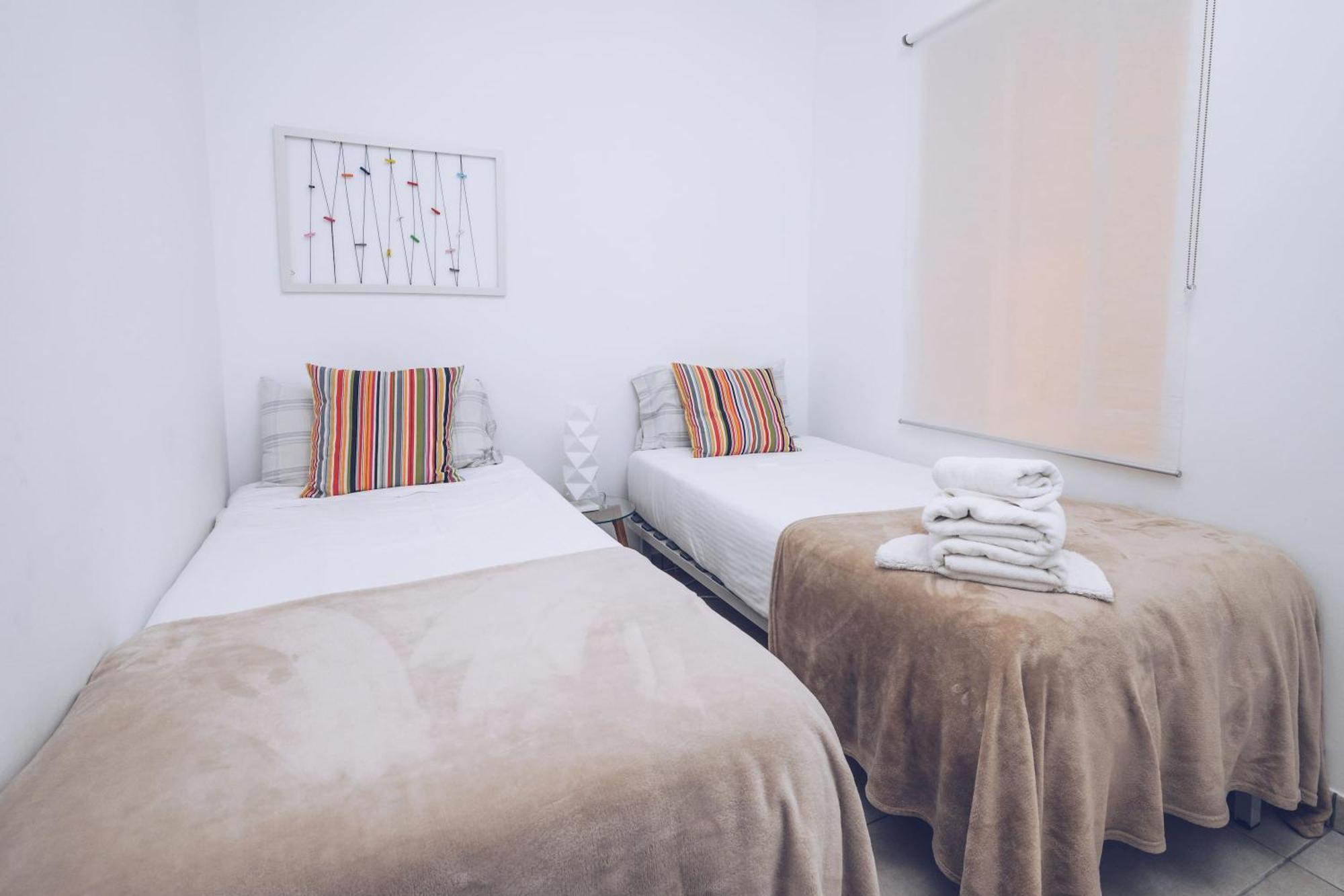2Br In The Zoko Contemporary And Convenient Lägenhet Gibraltar Exteriör bild